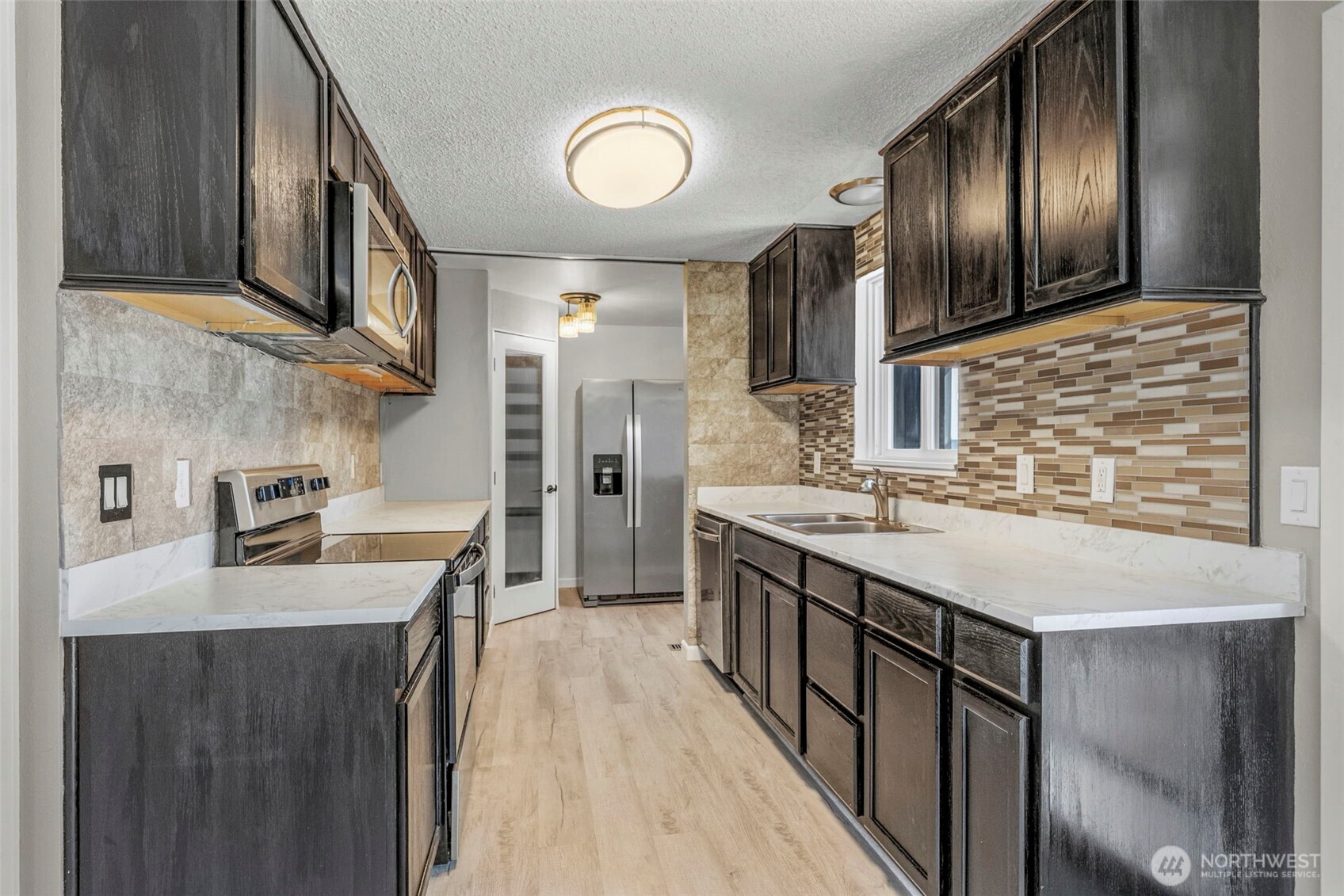 202 Waters Road Property Photo 4