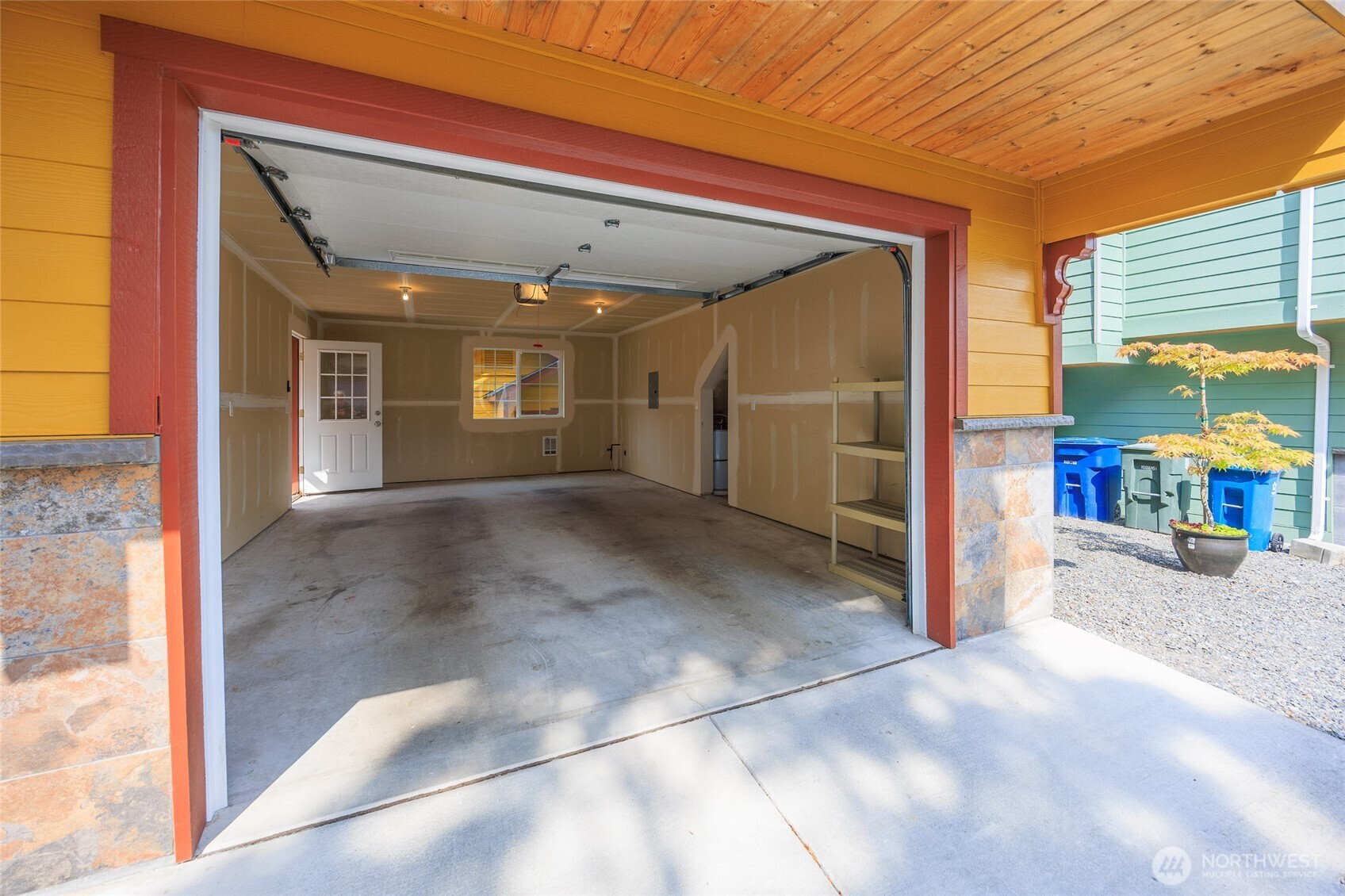 521 Avenue C Property Photo 4