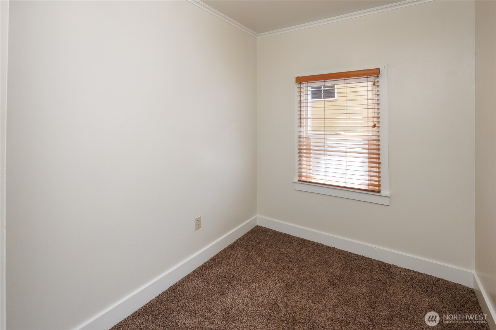 521 Avenue C Property Photo 15