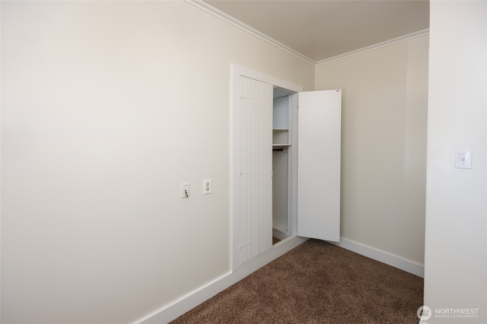 521 Avenue C Property Photo 16