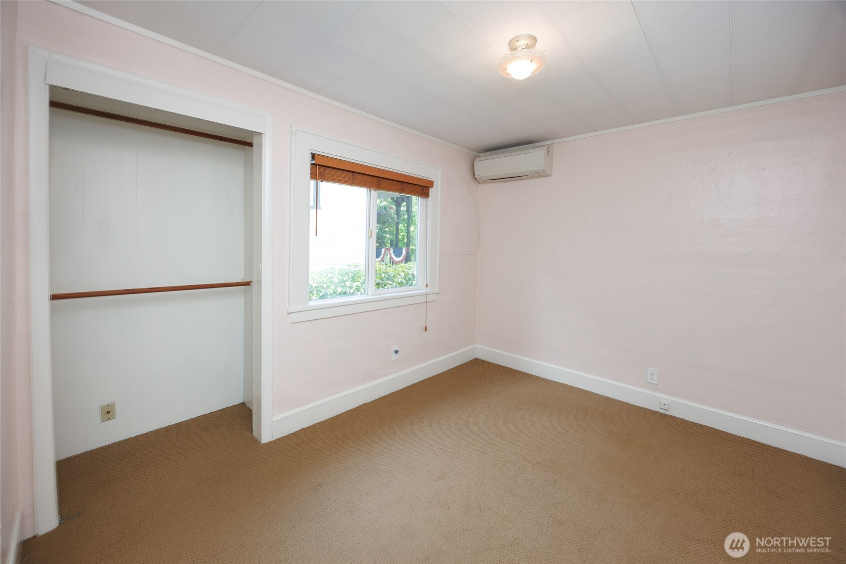 521 Avenue C Property Photo 18