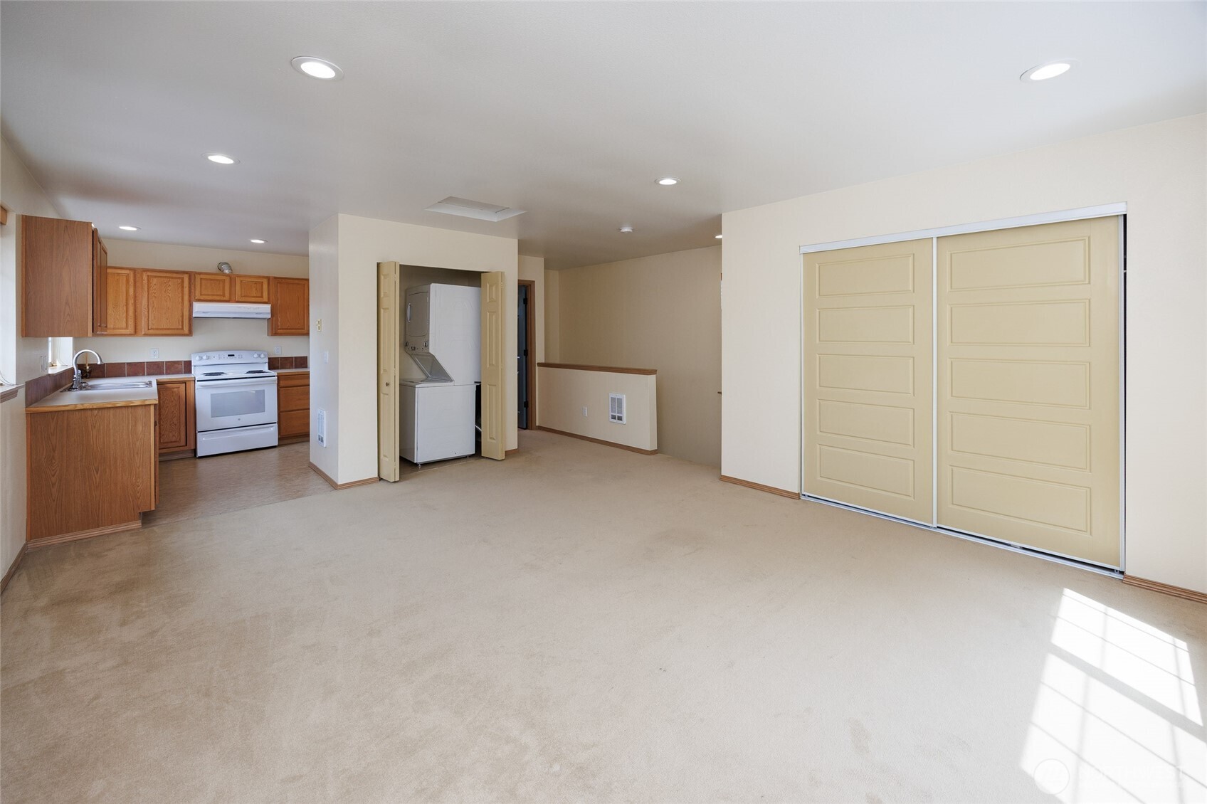 521 Avenue C Property Photo 23