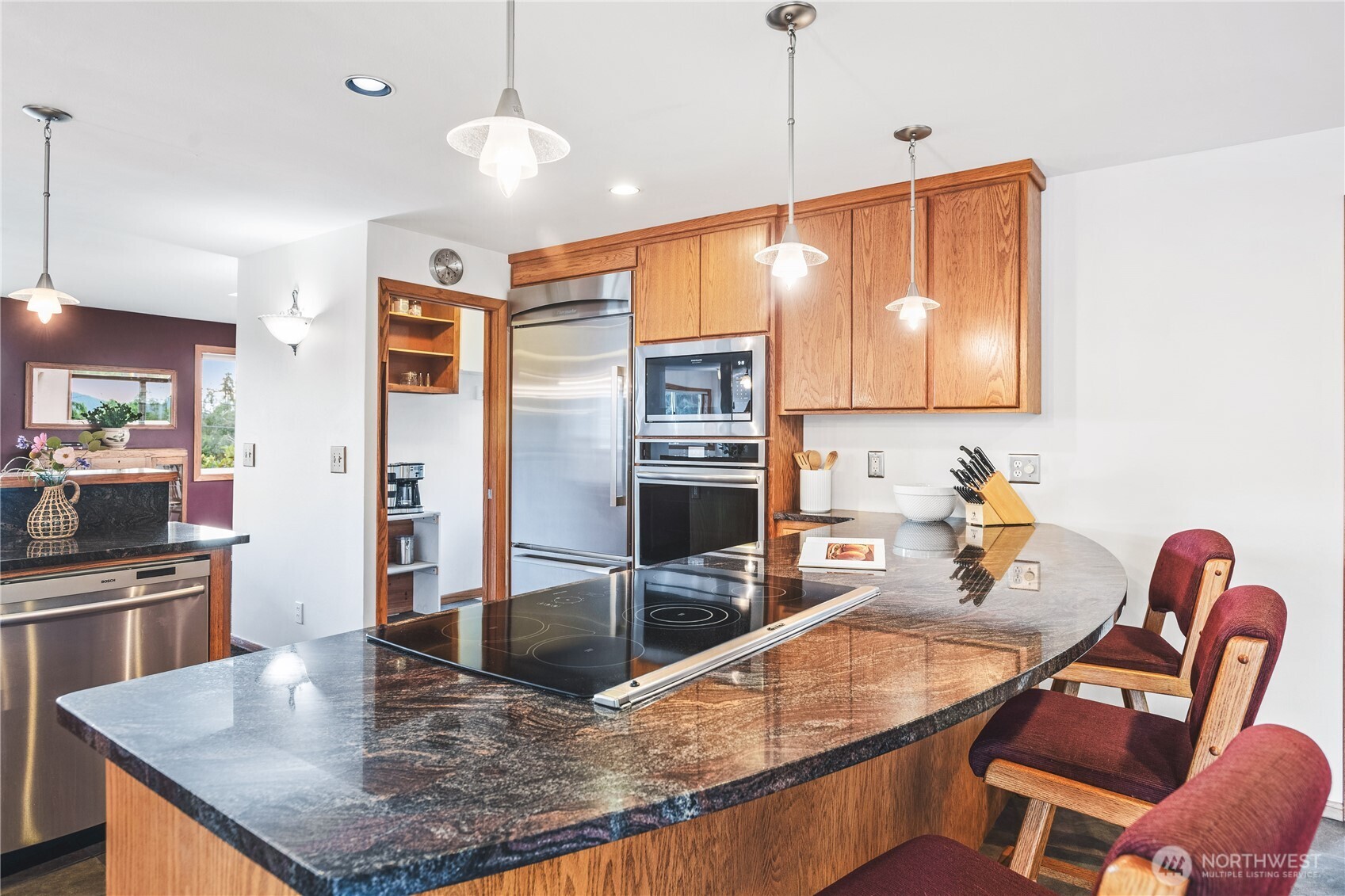 15781 Snee Oosh Road Property Photo 4