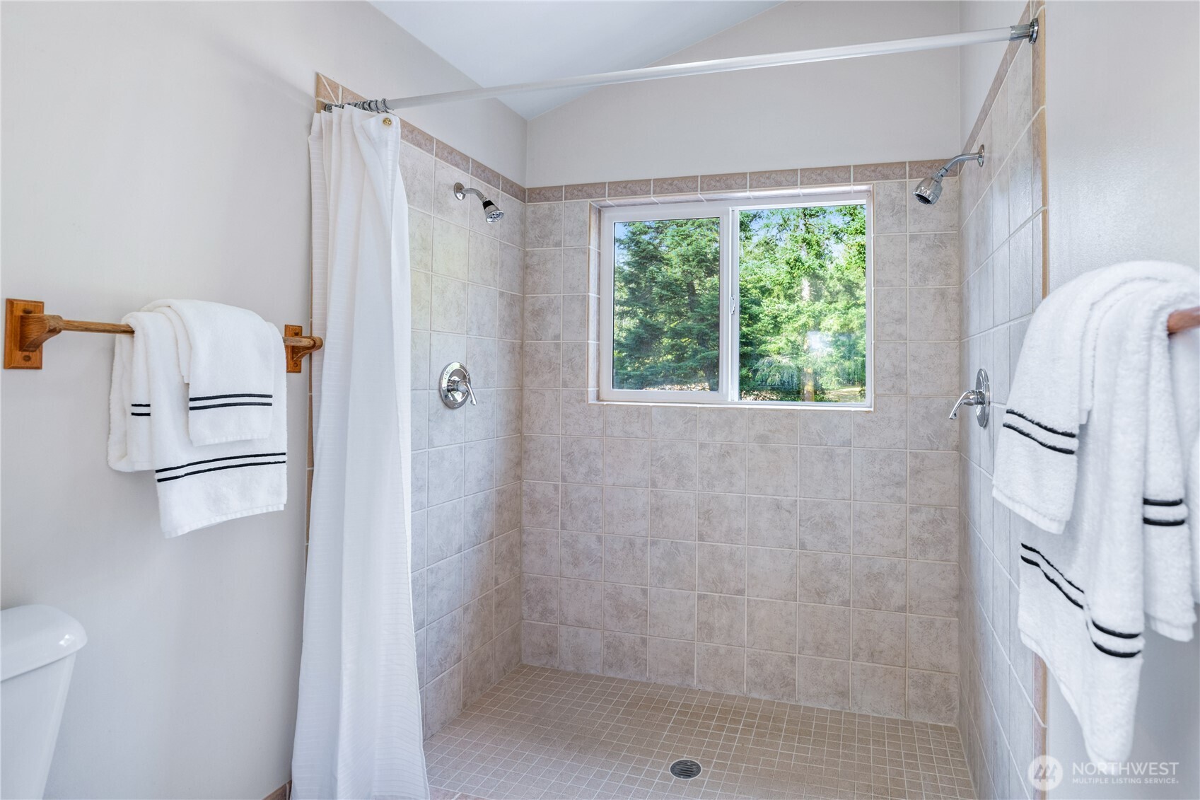 15781 Snee Oosh Road Property Photo 17