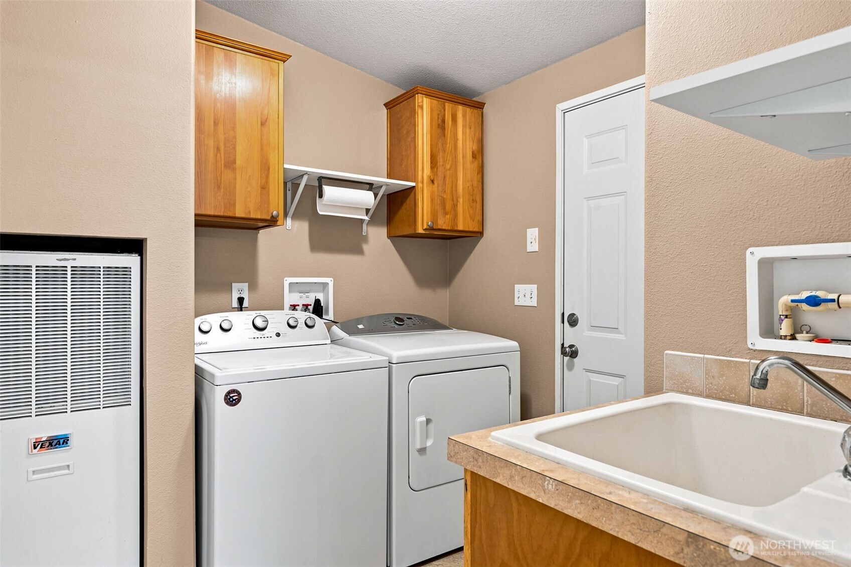 700 Island Circle Property Photo 26