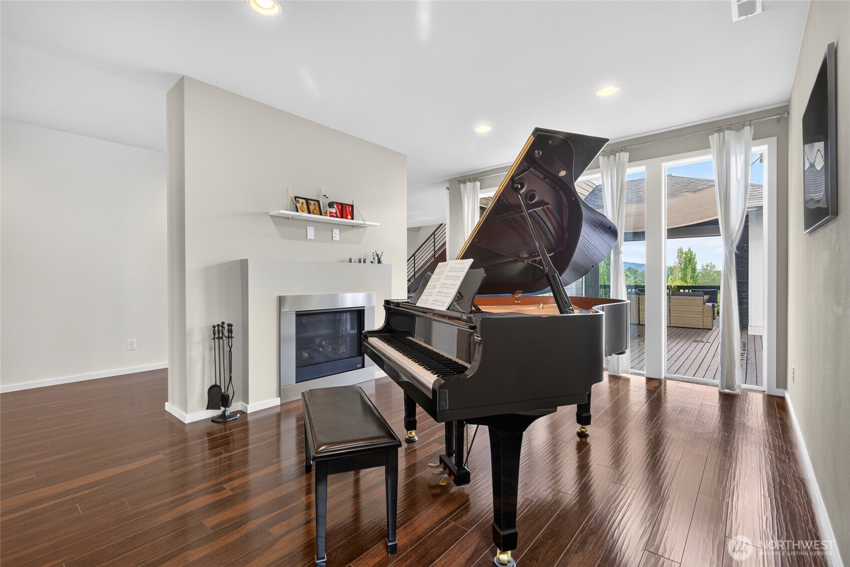 19824 137 Street Property Photo 8