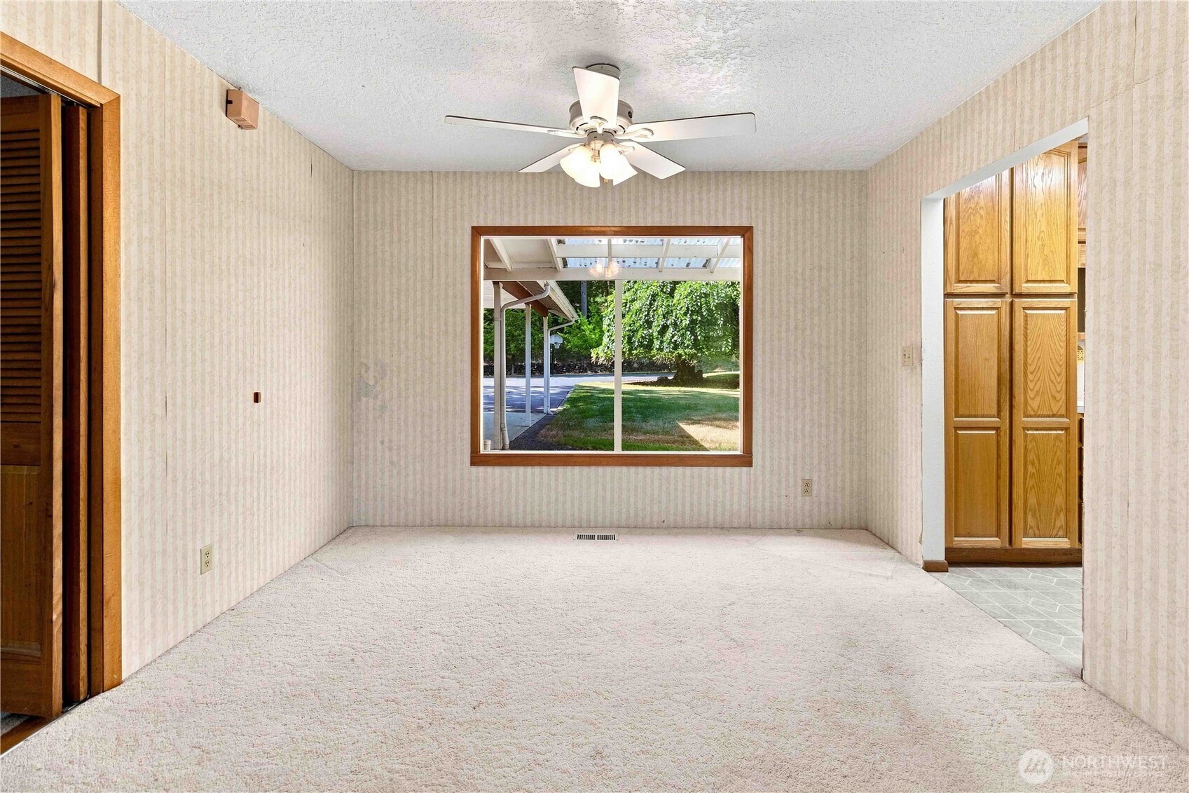 2500 Harris Street Property Photo 31