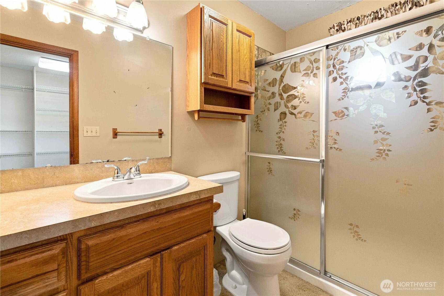 2500 Harris Street Property Photo 33