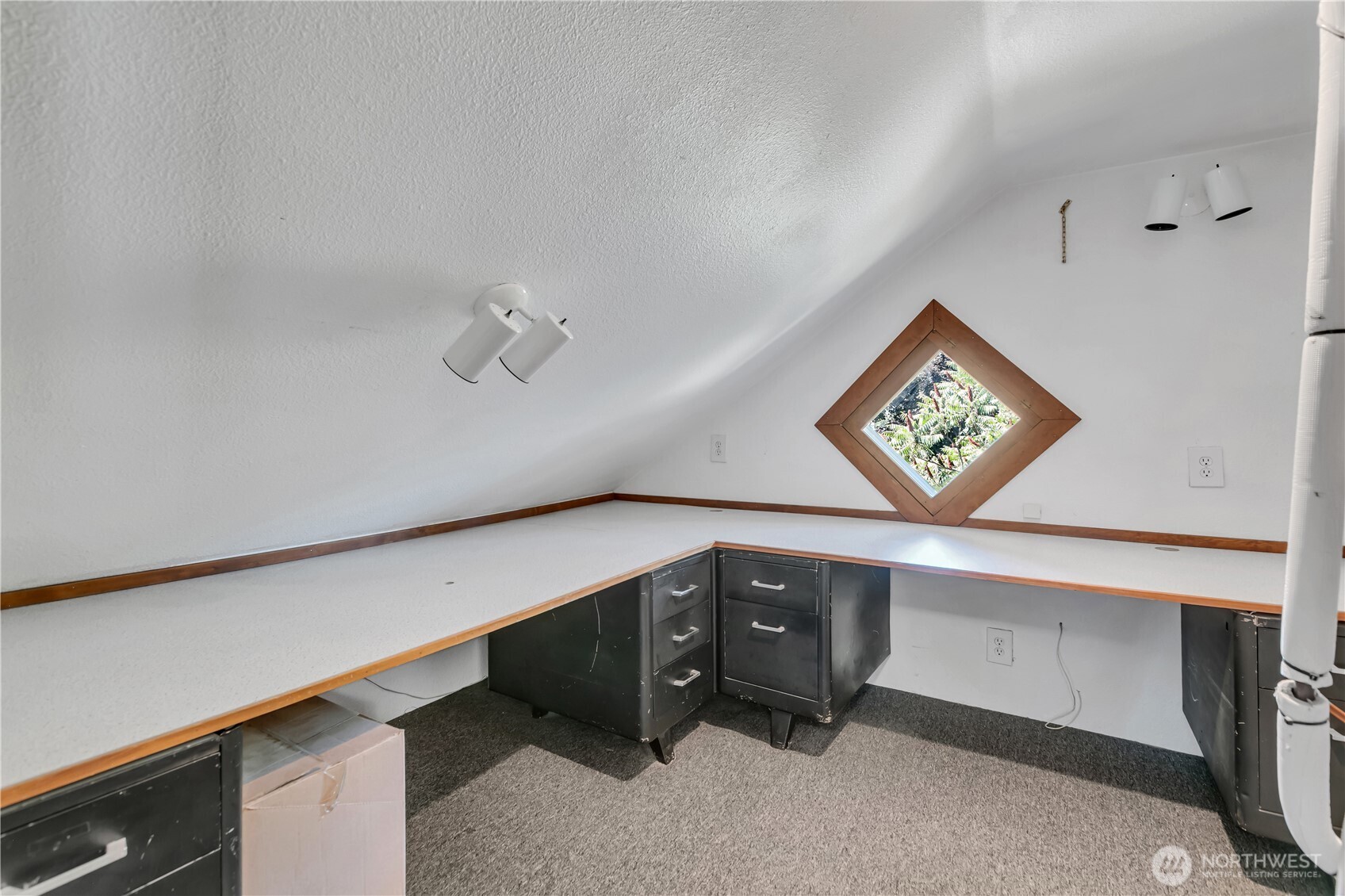 401 Varner Avenue Property Photo 20