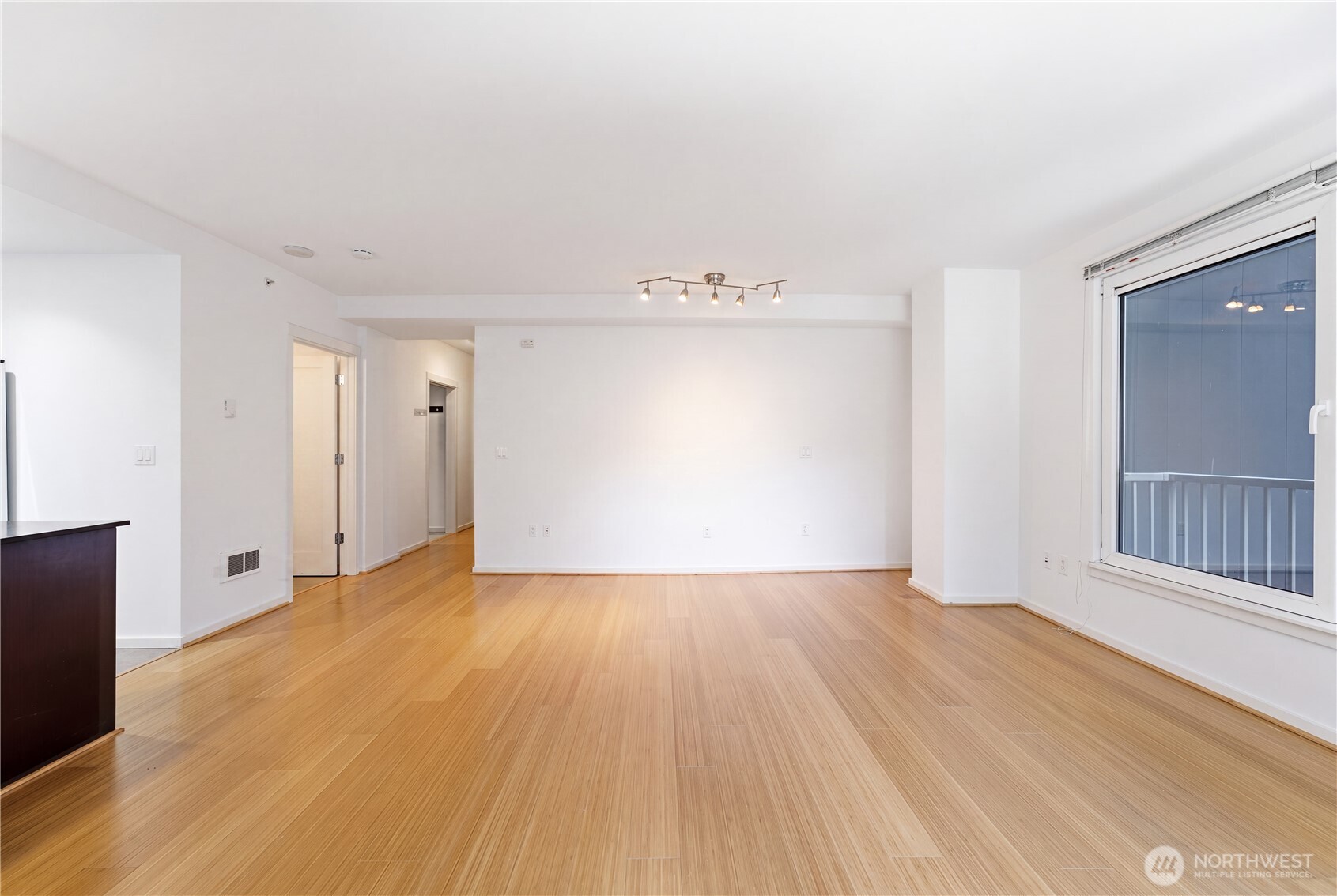 76 Cedar Street 405 Property Photo 12
