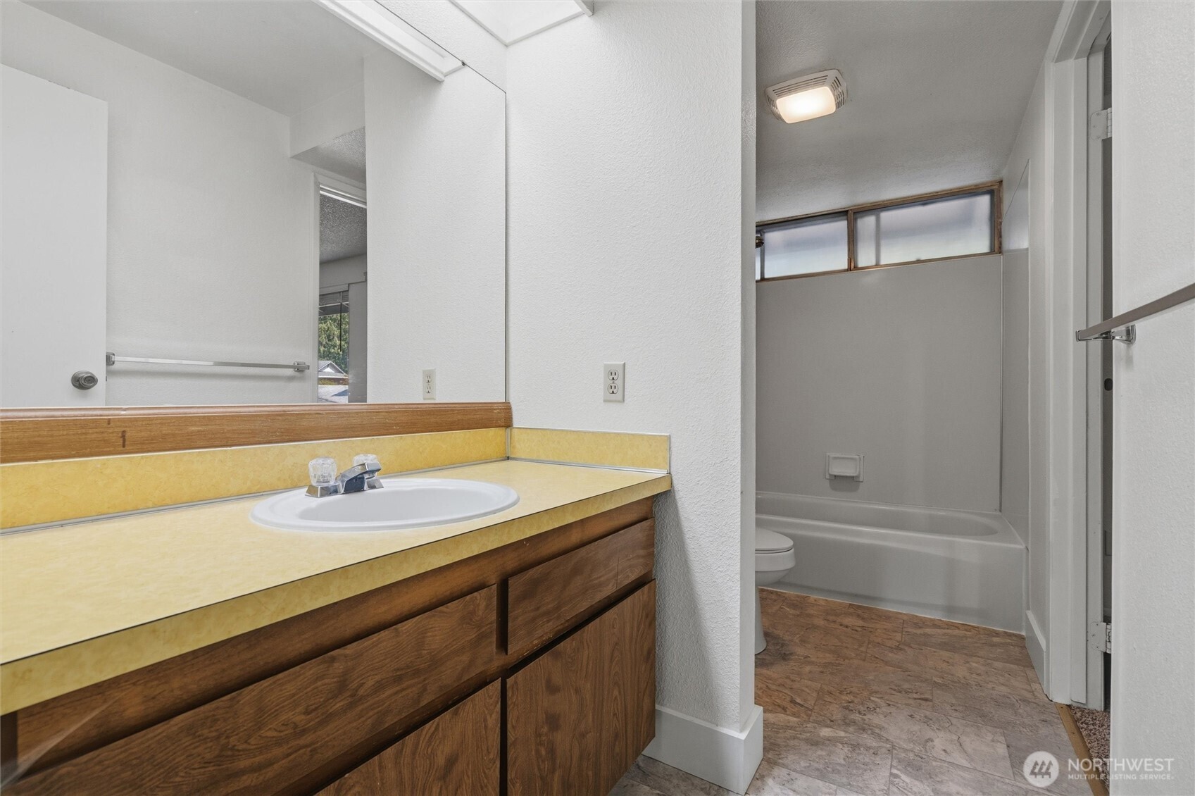 2795 Ne John Carlson Road Property Photo 14