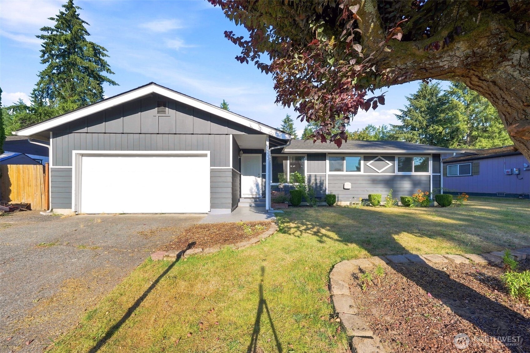 14229 NE 55th Avenue Property Photo 1