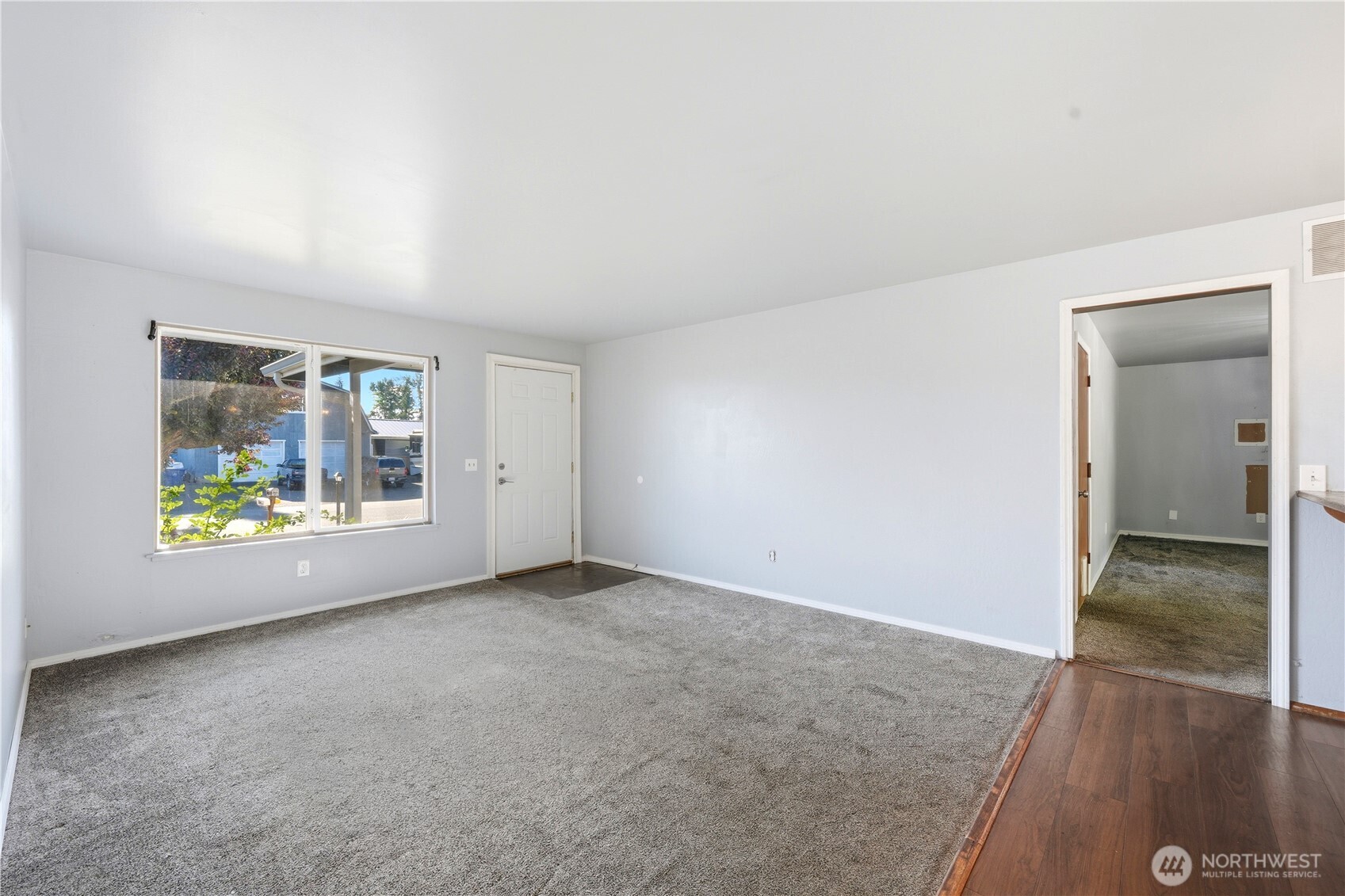 14229 Ne 55th Avenue Property Photo 8
