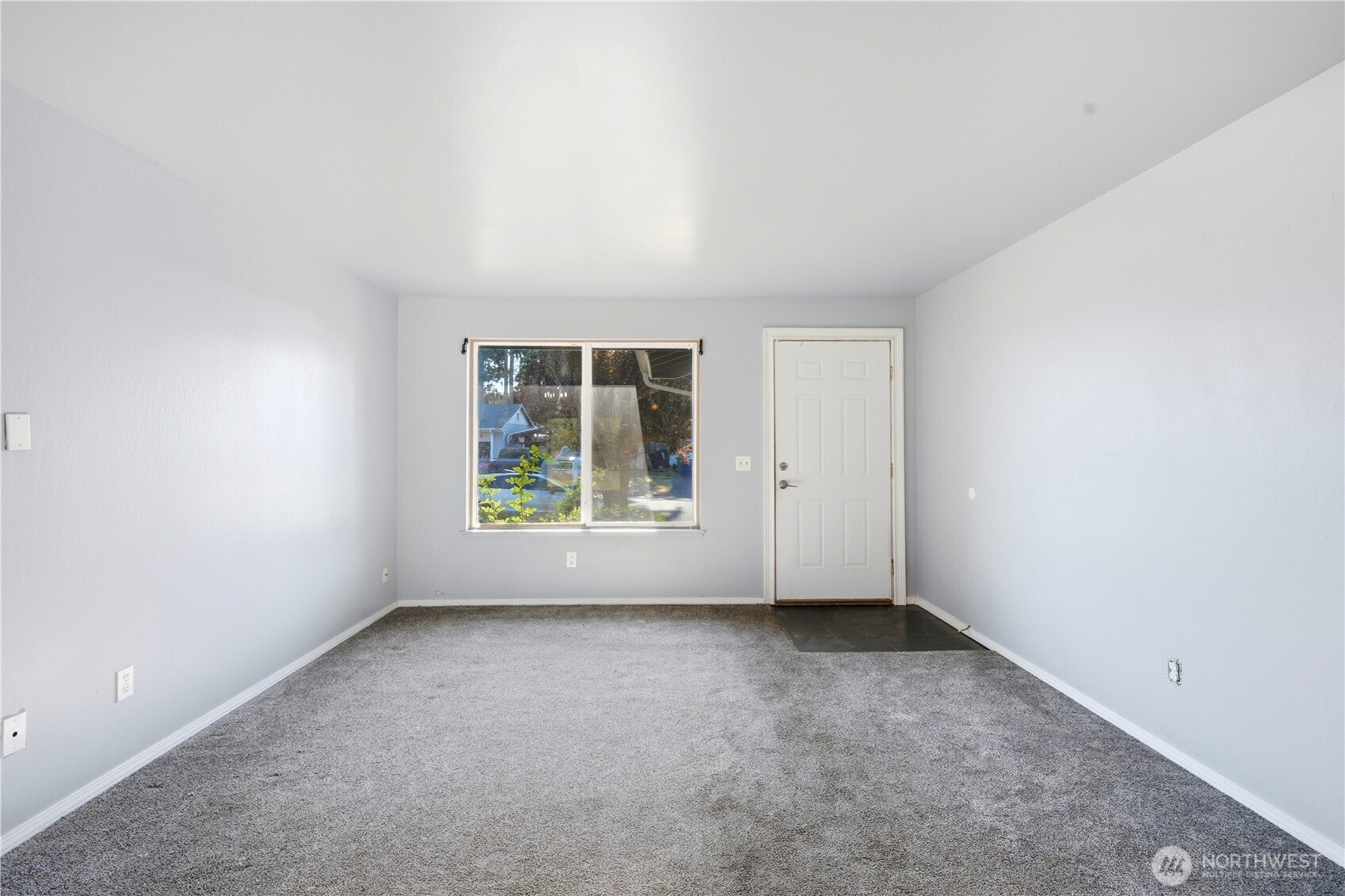 14229 Ne 55th Avenue Property Photo 9
