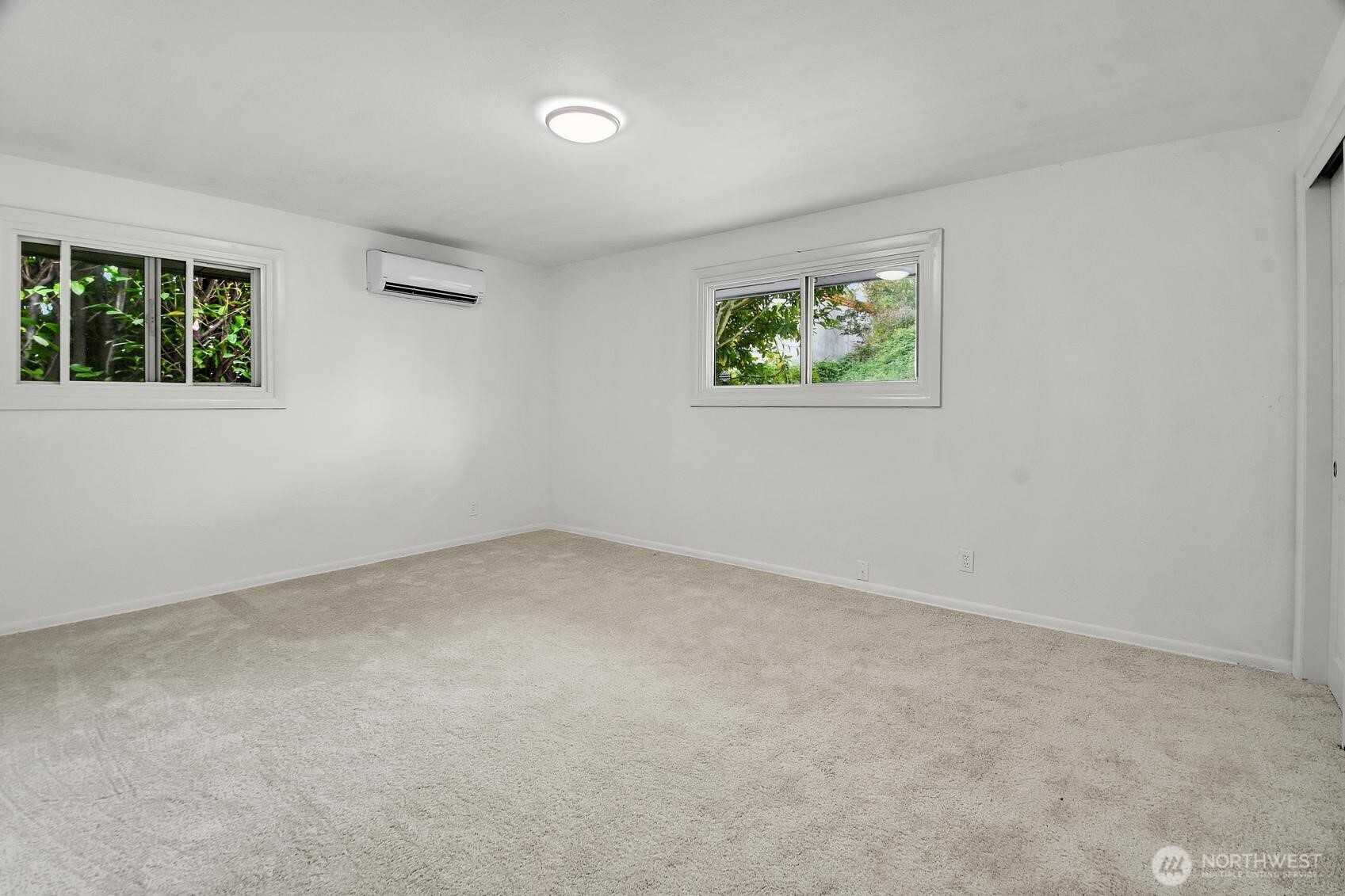 2328 Tacoma Avenue Property Photo 12