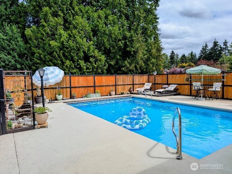 224 S 166th Street Property Photo 1