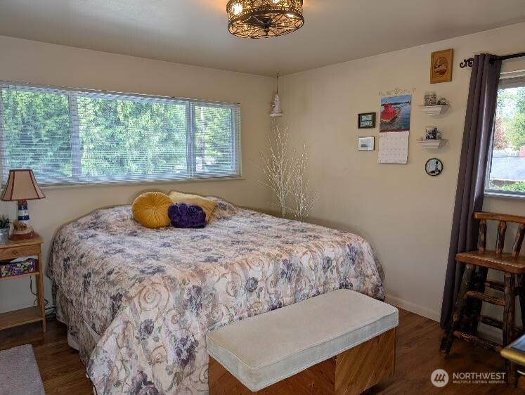 224 S 166th Street Property Photo 11