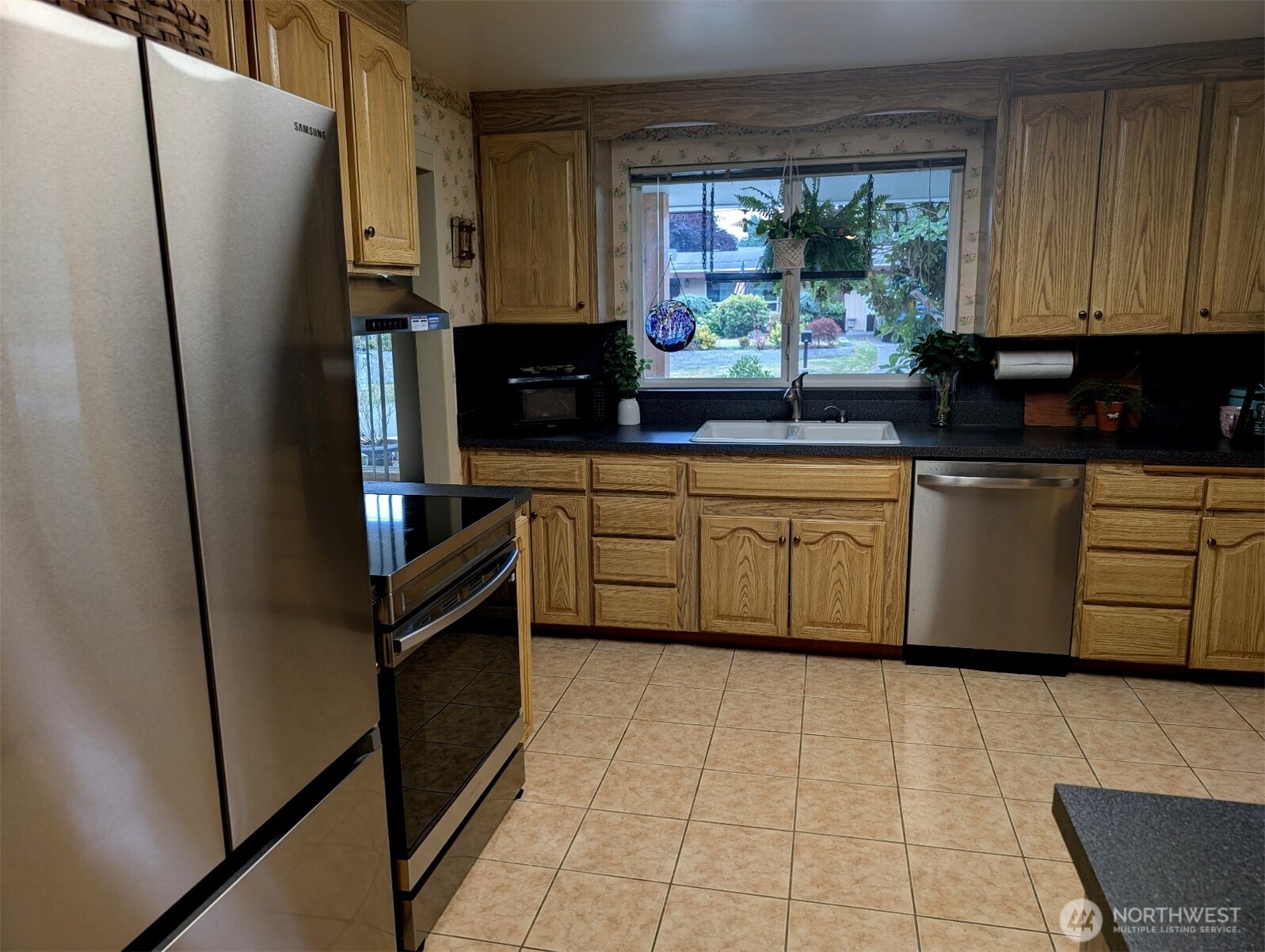 224 S 166th Street Property Photo 12