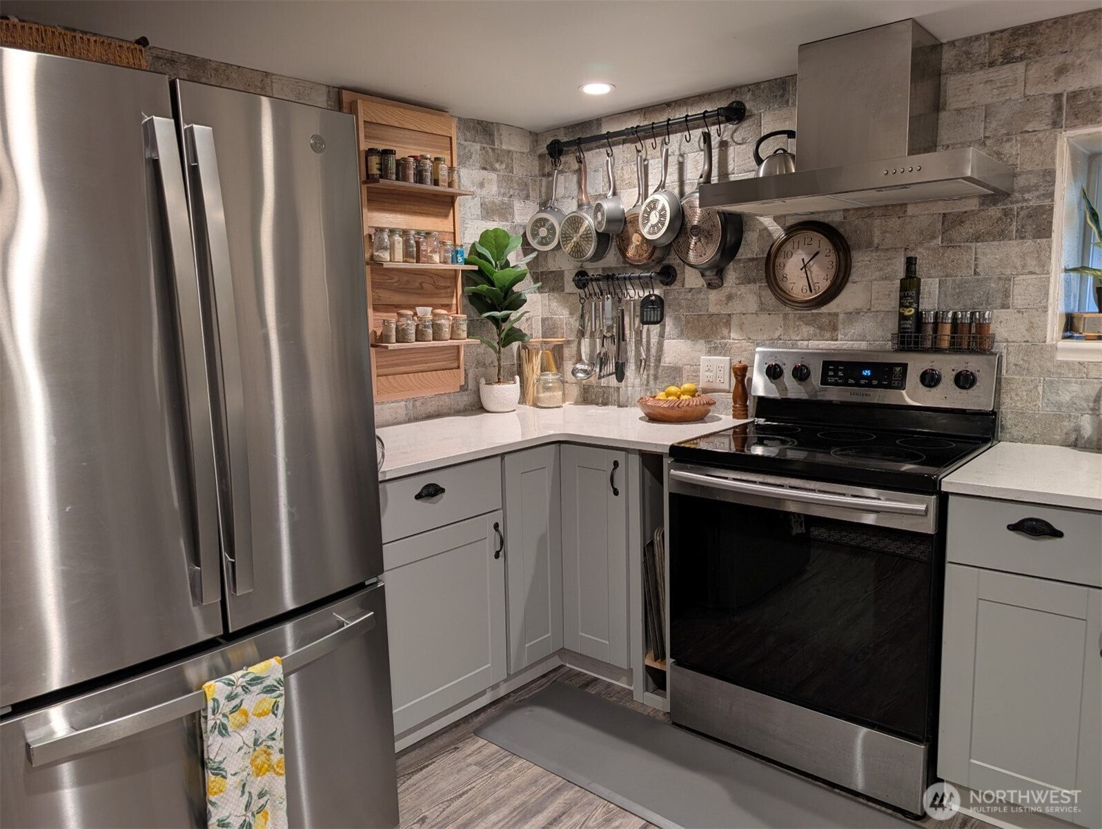 224 S 166th Street Property Photo 16