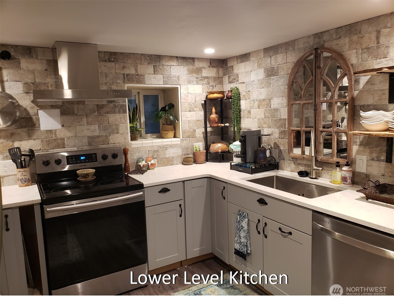 224 S 166th Street Property Photo 22