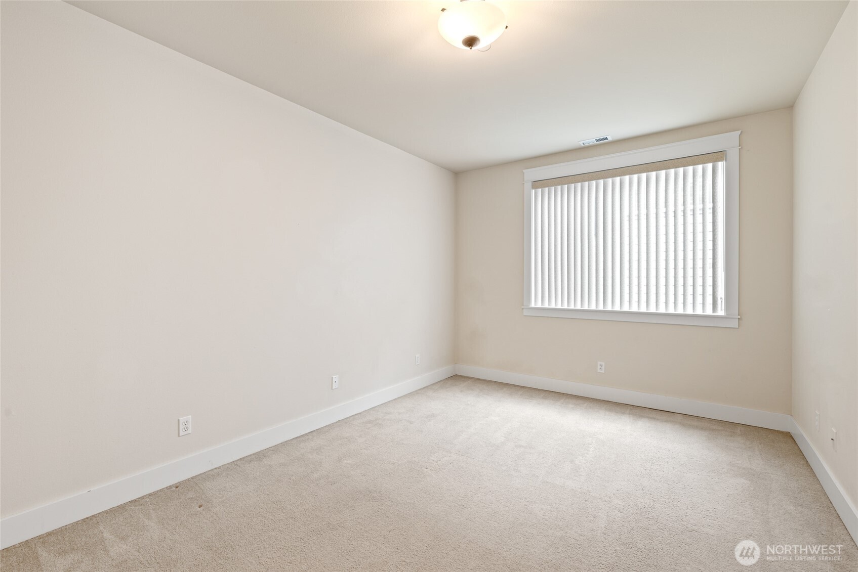 1518 S 5th Place Property Photo 24