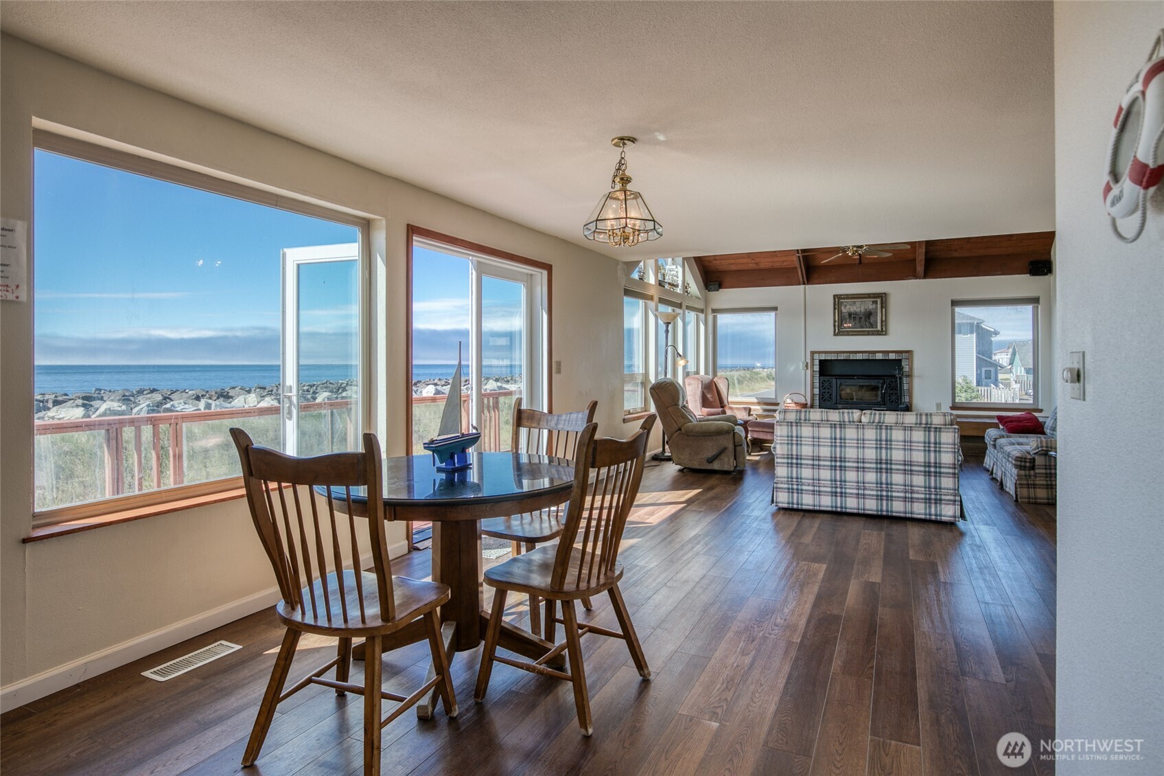 1497 E Ocean Shores Boulevard Property Photo 13