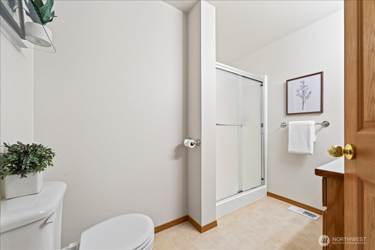 5408 209th Street Property Photo 17