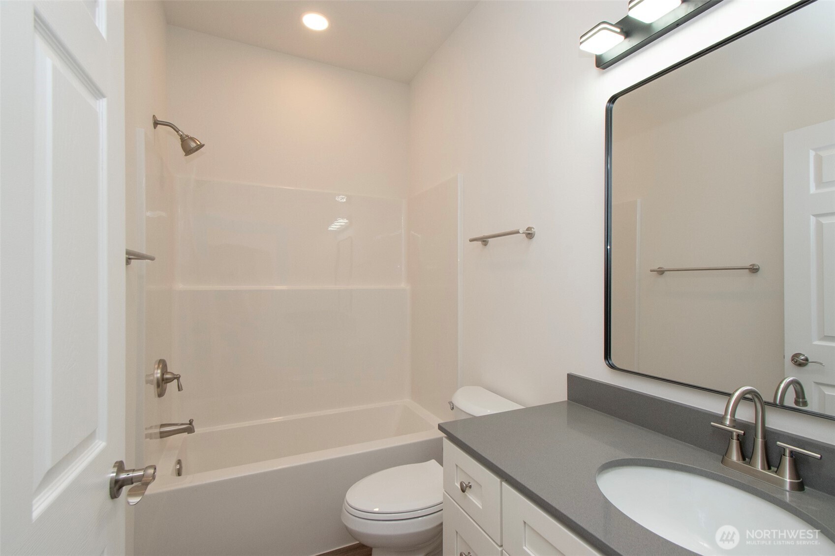 1917 W 10th Street Property Photo 23