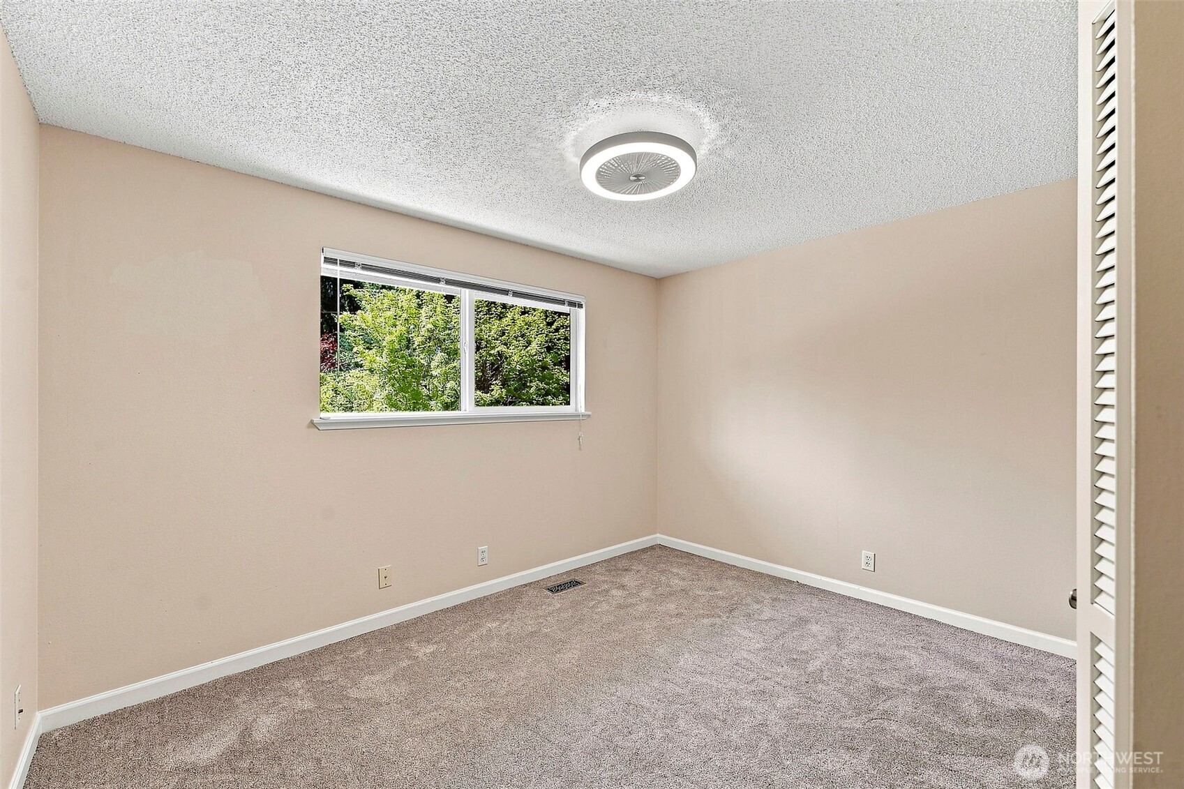 629 43rd Avenue Property Photo 16