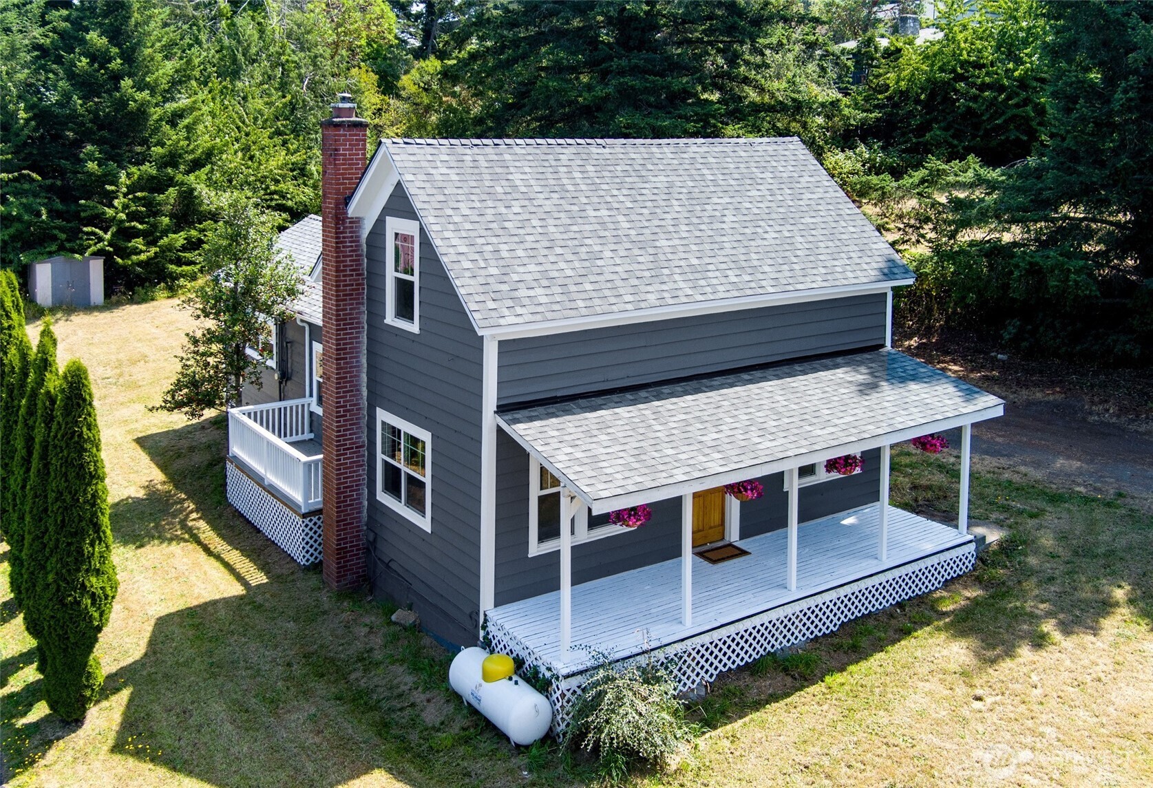 650 Argyle Avenue Property Photo 1