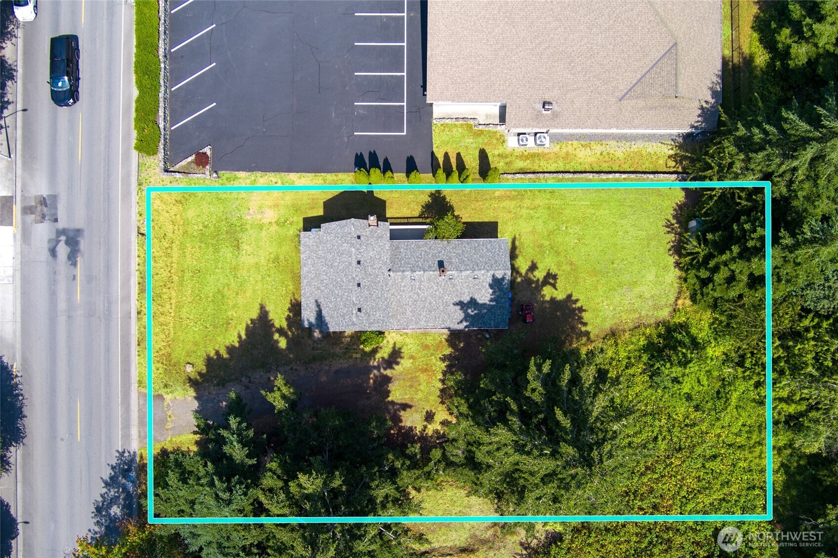 650 Argyle Avenue Property Photo 6