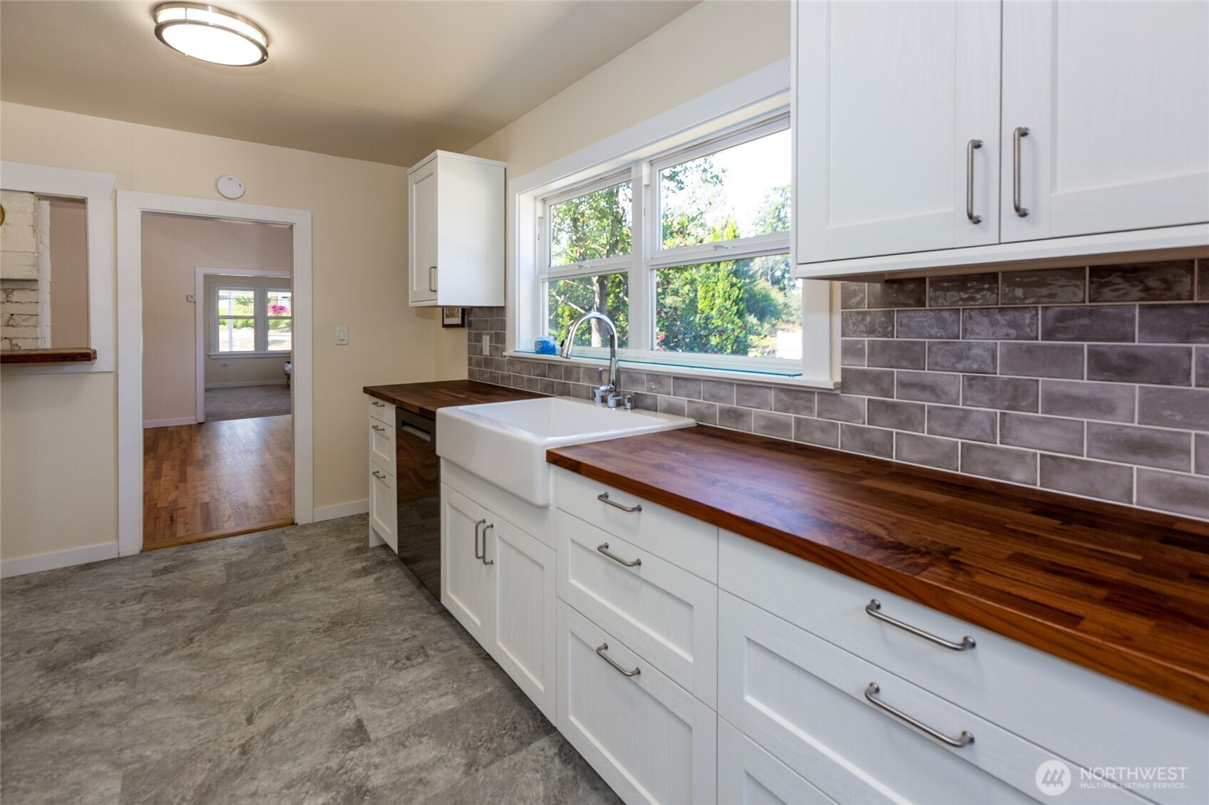 650 Argyle Avenue Property Photo 15