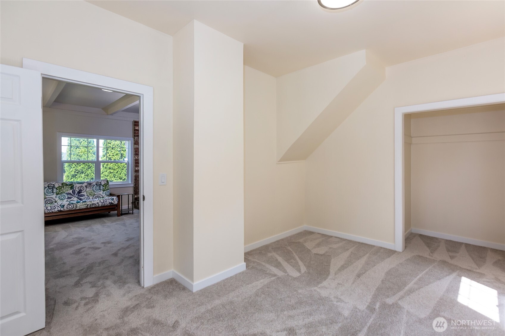 650 Argyle Avenue Property Photo 17