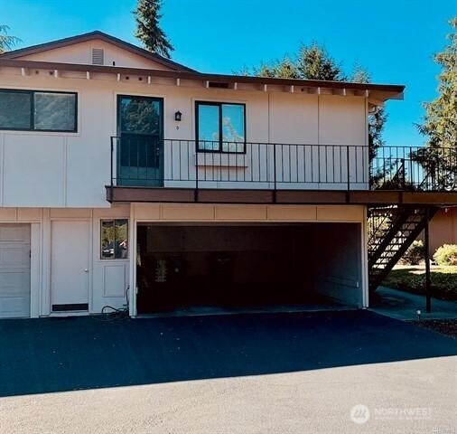 2806 Garden Court D Property Photo 2