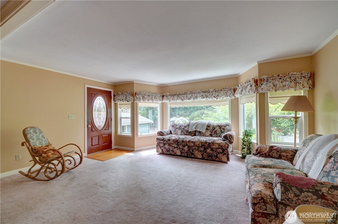 1325 23rd Avenue Property Photo 6