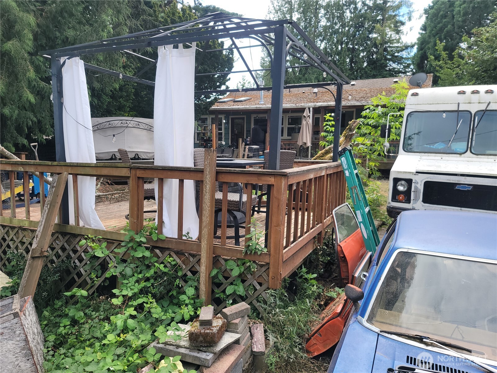 1325 23rd Avenue Property Photo 12