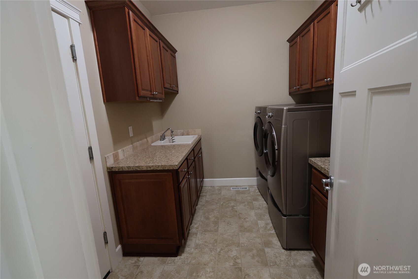 3882 Cameron Drive Property Photo 18