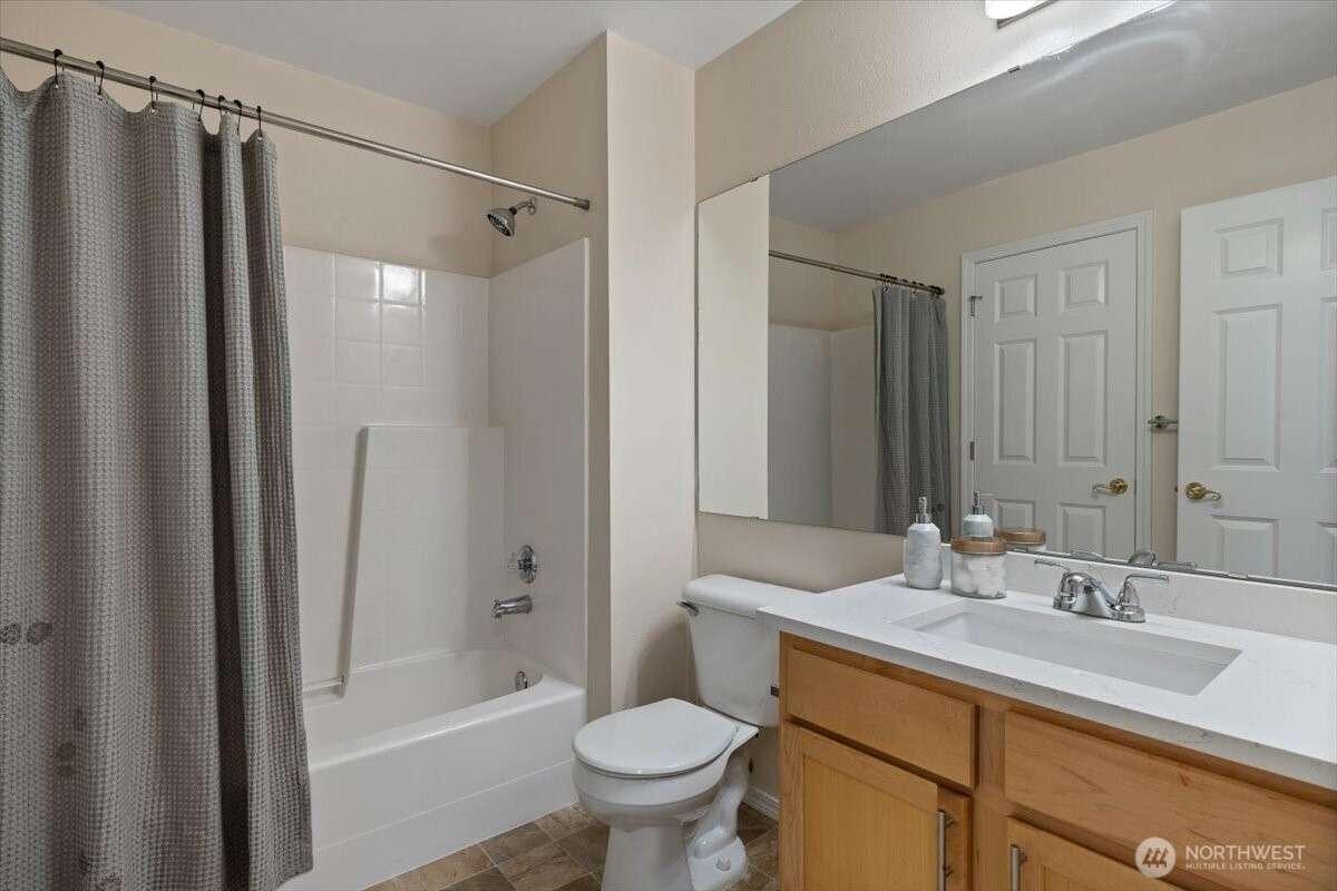 2201 192nd Street B2 Property Photo 25