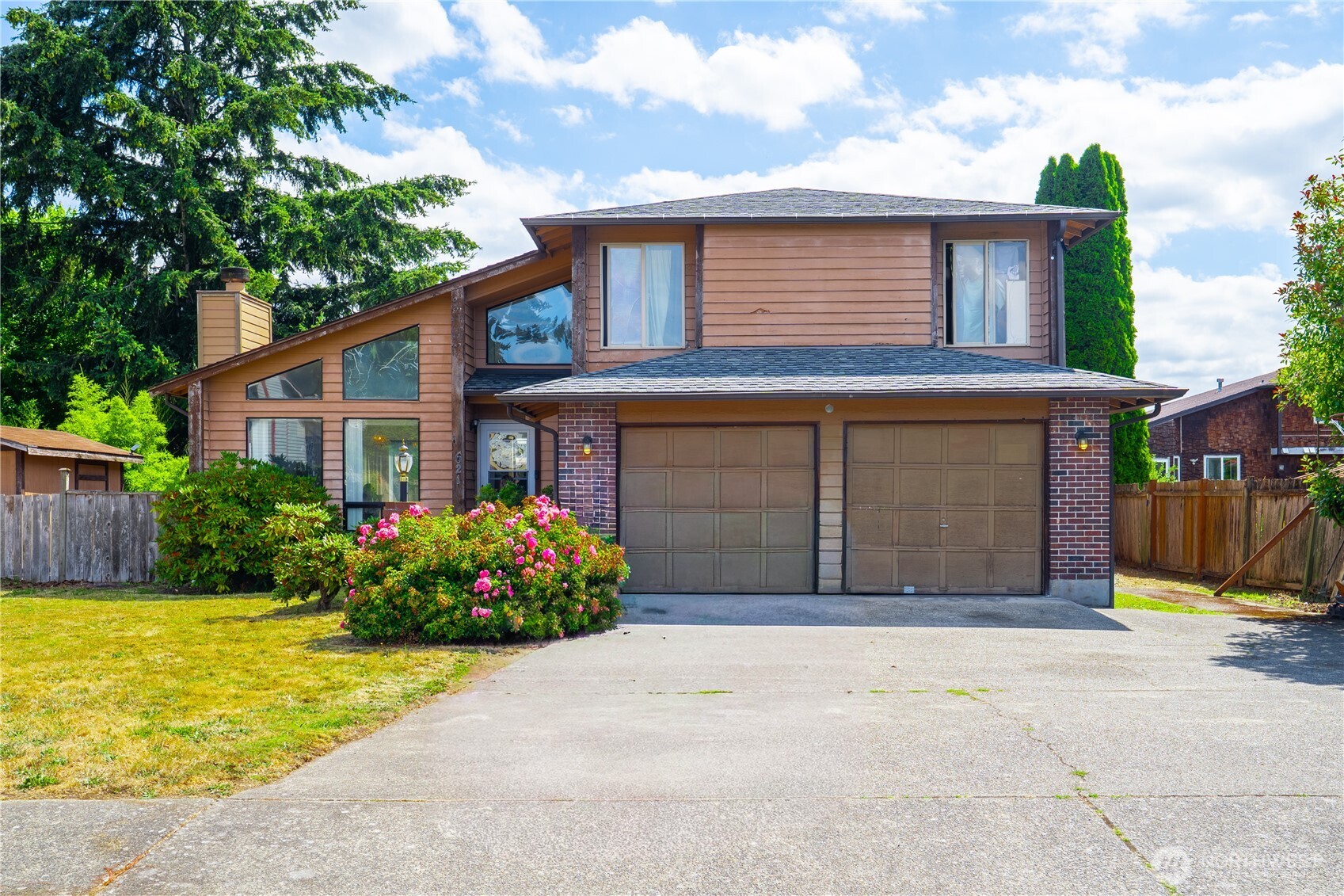 621 Glacier Avenue Property Photo 1