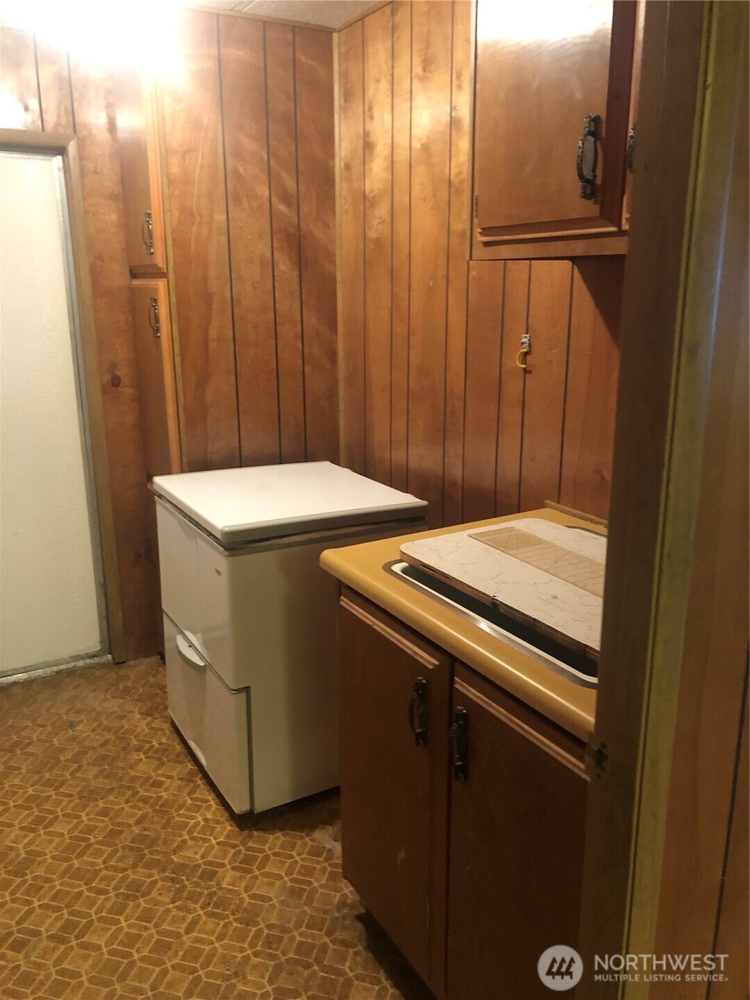 2410 Leisure Lane Property Photo 11