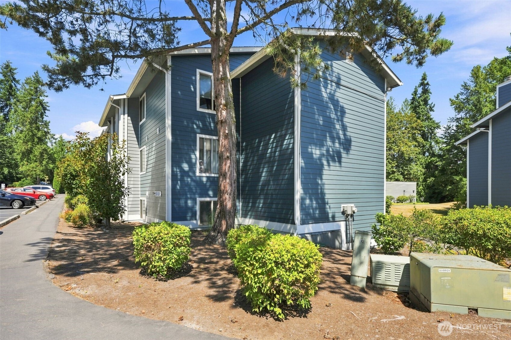 4641 W Lake Sammamish Parkway F305 Property Photo 2