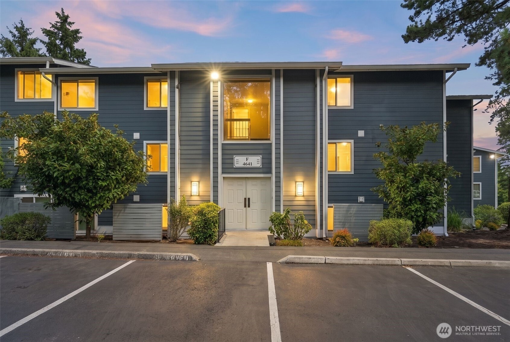 4641 W Lake Sammamish Parkway F305 Property Photo 4