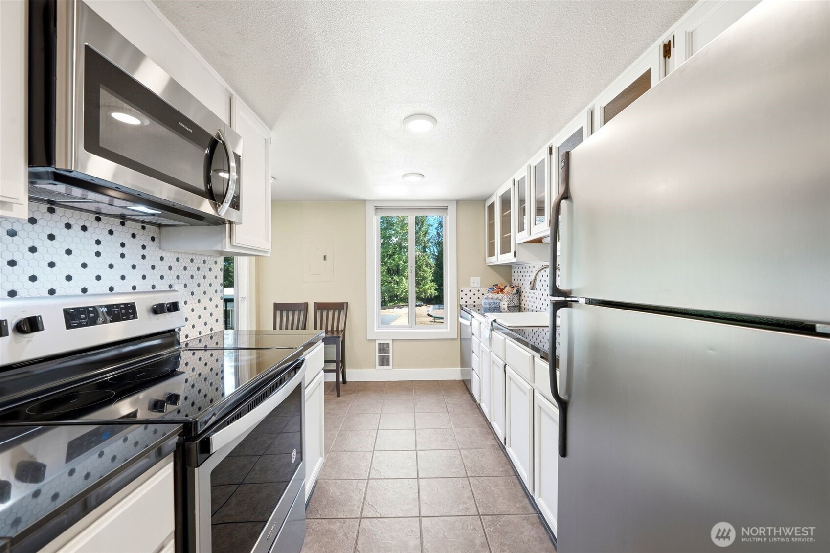 4641 W Lake Sammamish Parkway F305 Property Photo 6