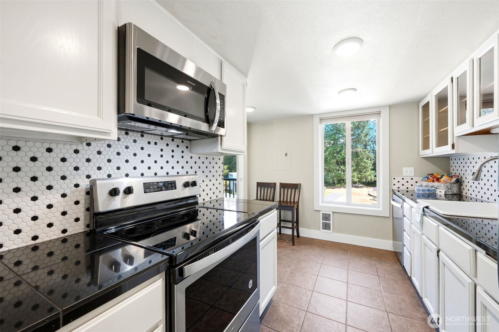 4641 W Lake Sammamish Parkway F305 Property Photo 7