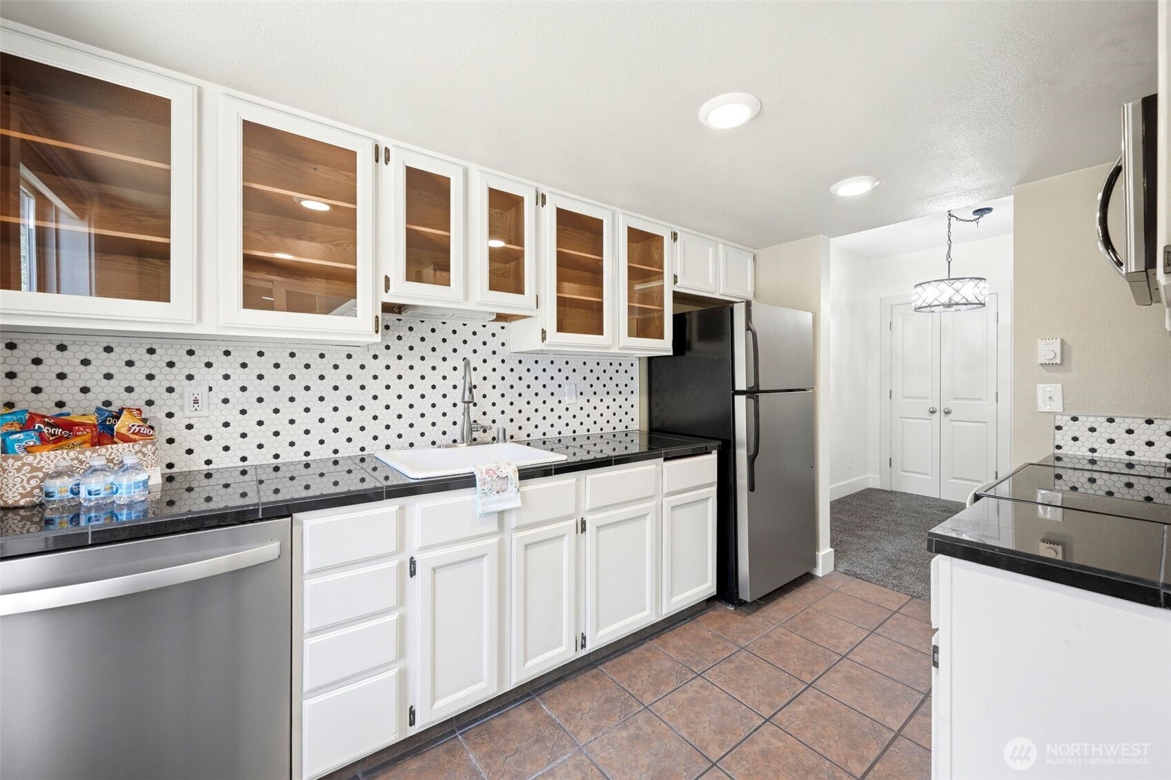 4641 W Lake Sammamish Parkway F305 Property Photo 9