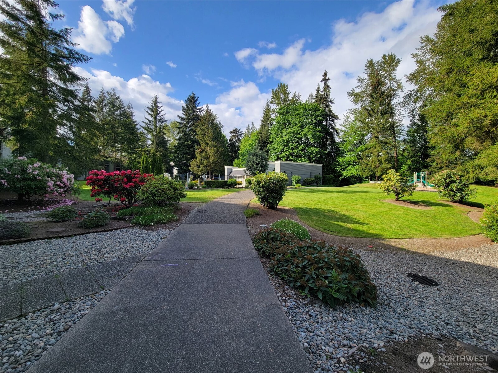 4641 W Lake Sammamish Parkway F305 Property Photo 32