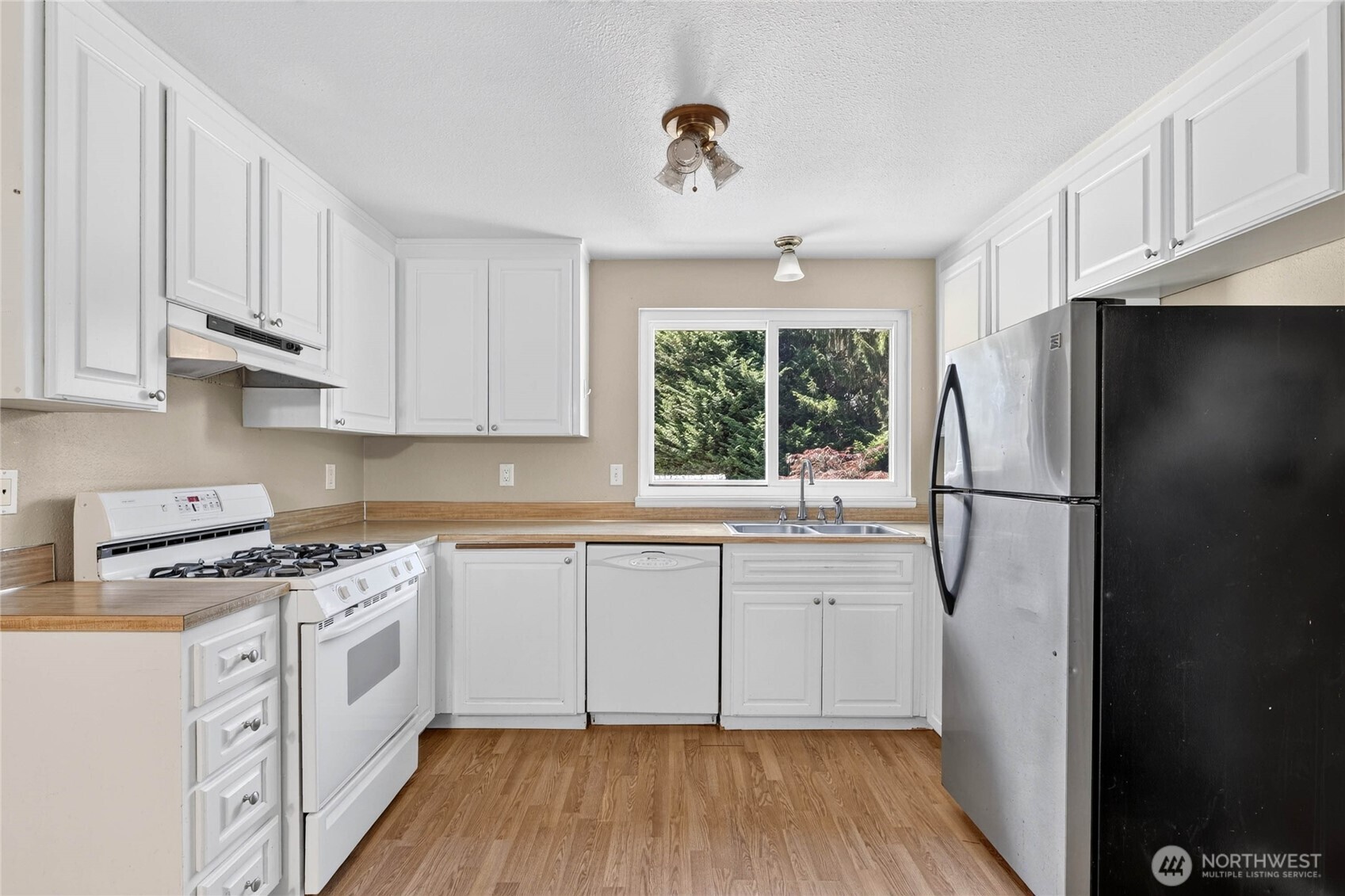 12917 55th Avenue Property Photo 7