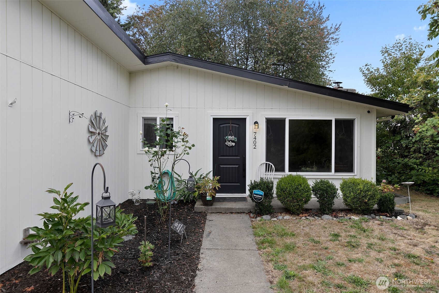 7402 E F St Property Photo 2
