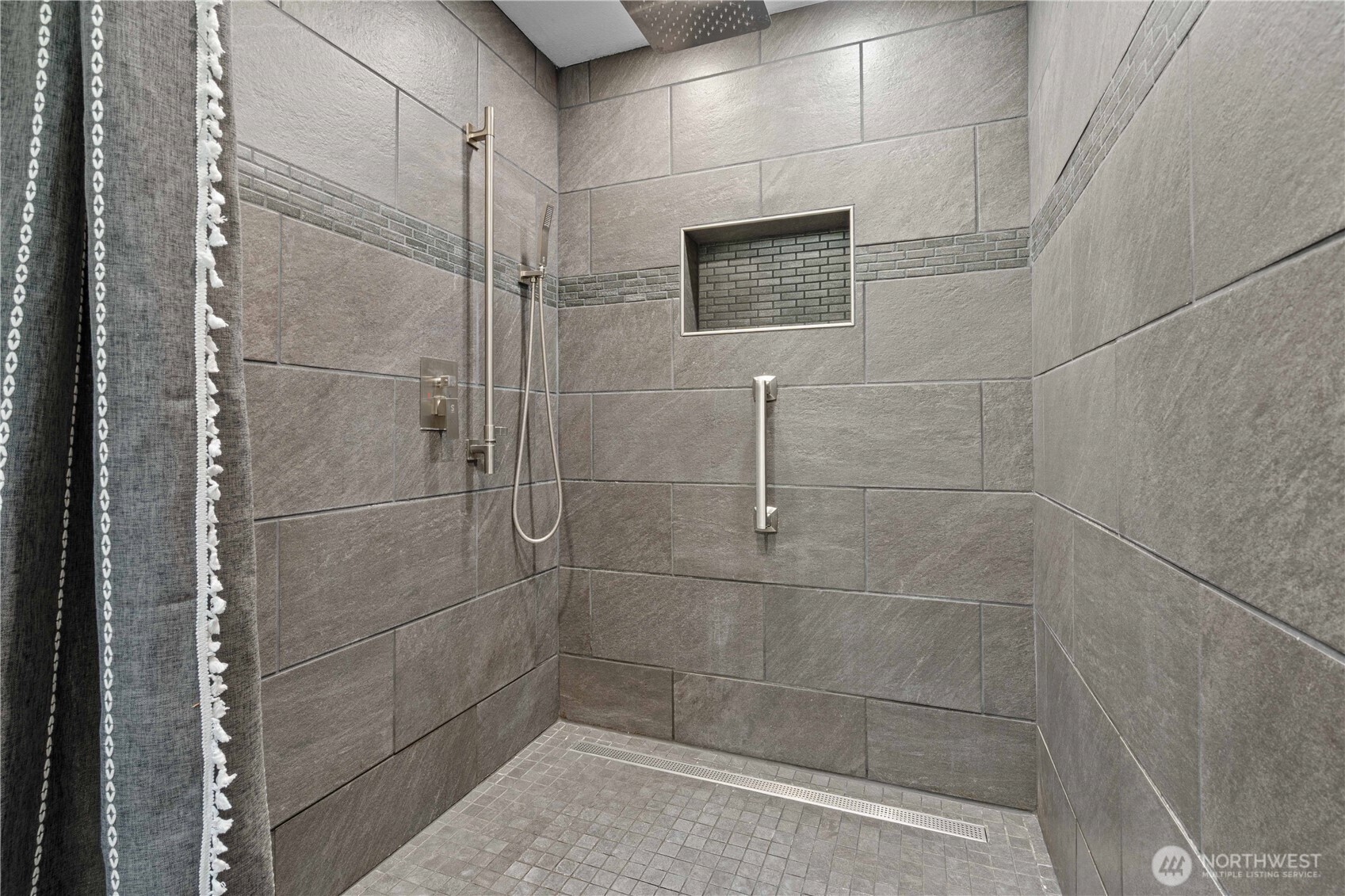 5007 86th Street Ct Property Photo 9