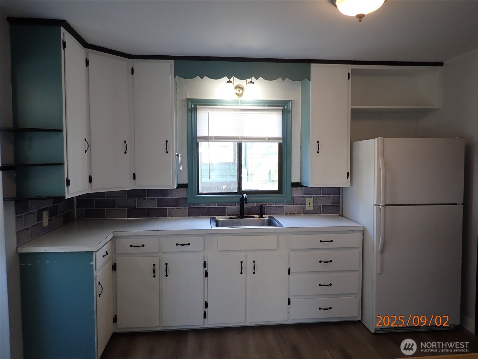 1317 W Market Street Property Photo 10